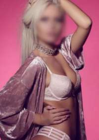 Sevgili Tadında Escort Hayat Dolu, Dinamik Bayan