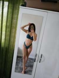 Yabancı Bayan Bölgesinden Gelen, 48 kg'a ve 164 cm boyunda olan Olağanüstü Bir Kızın İnci Bilgileri