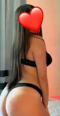 Yabancı Bayan Etkileyici Escort Damla'nın Büyüleyici Dünyası
